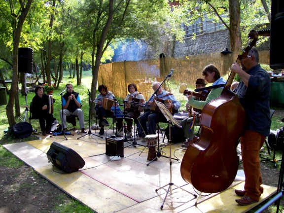  Image name: 100_0339.JPG 
 width: 576 pixel 
 height: 432 pixel 
 Size: 107306 bytes 
 Click to enlarge 